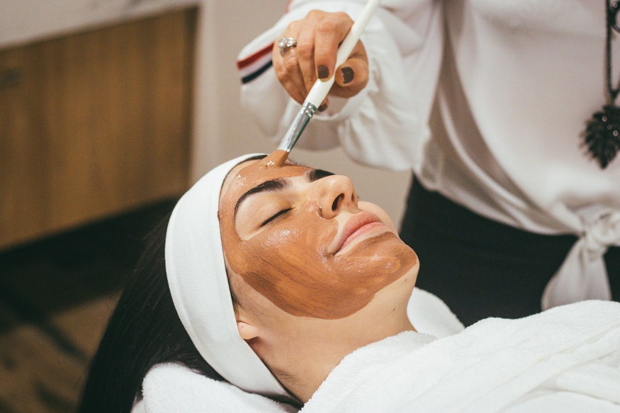 الدليل الشامل للعناية اللاحقة لإزالة الشعر بالشمع